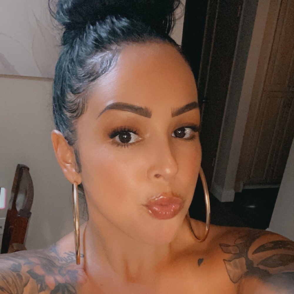 Meet your Posher, Stephany
